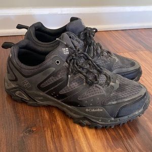 Columbia Size 9 Men’s Black Hiking Shoes